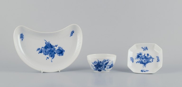 At Auction: 4 Royal Copenhagen Blue Flower Braided Porcelain Salad