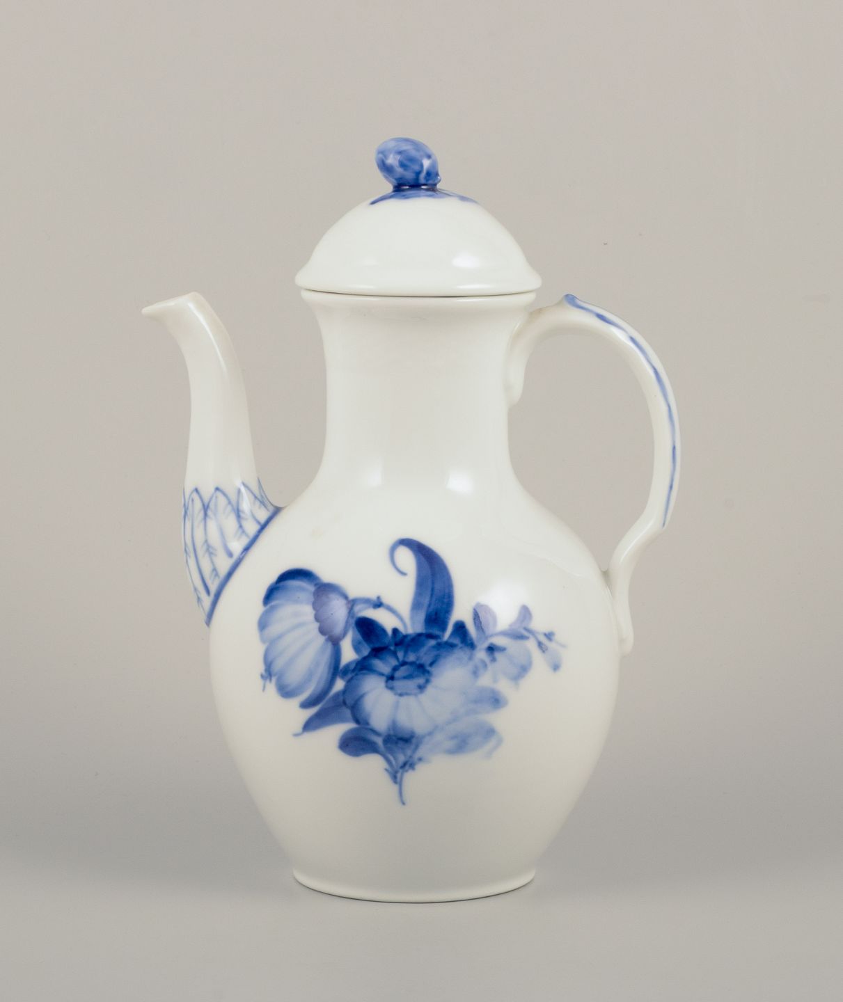 PORCELAIN - Brand: Royal Copenhagen – L' ART COPENHAGEN