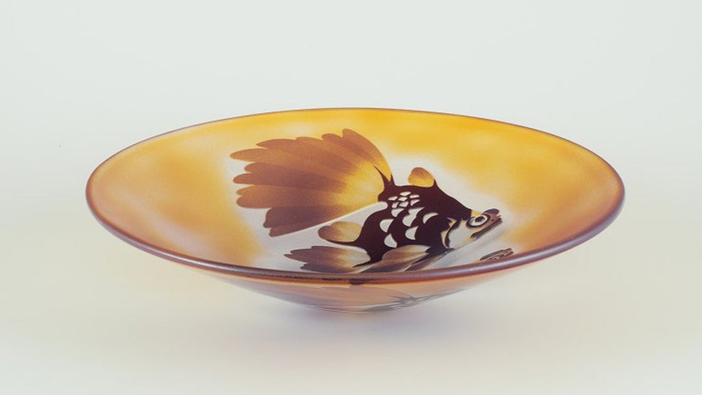 Paul Hoff for Kosta Boda, Sweden. Unique art glass bowl. Fish