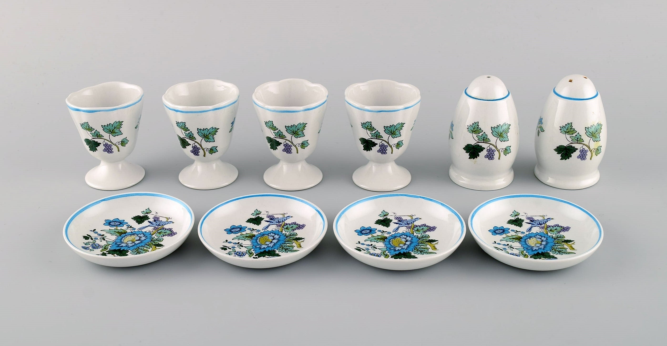Spode, Four Mulberry egg cups, caviar bowls and salt